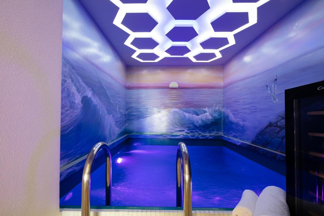 De President Suite, Demani President Suites シティア エクステリア 写真
